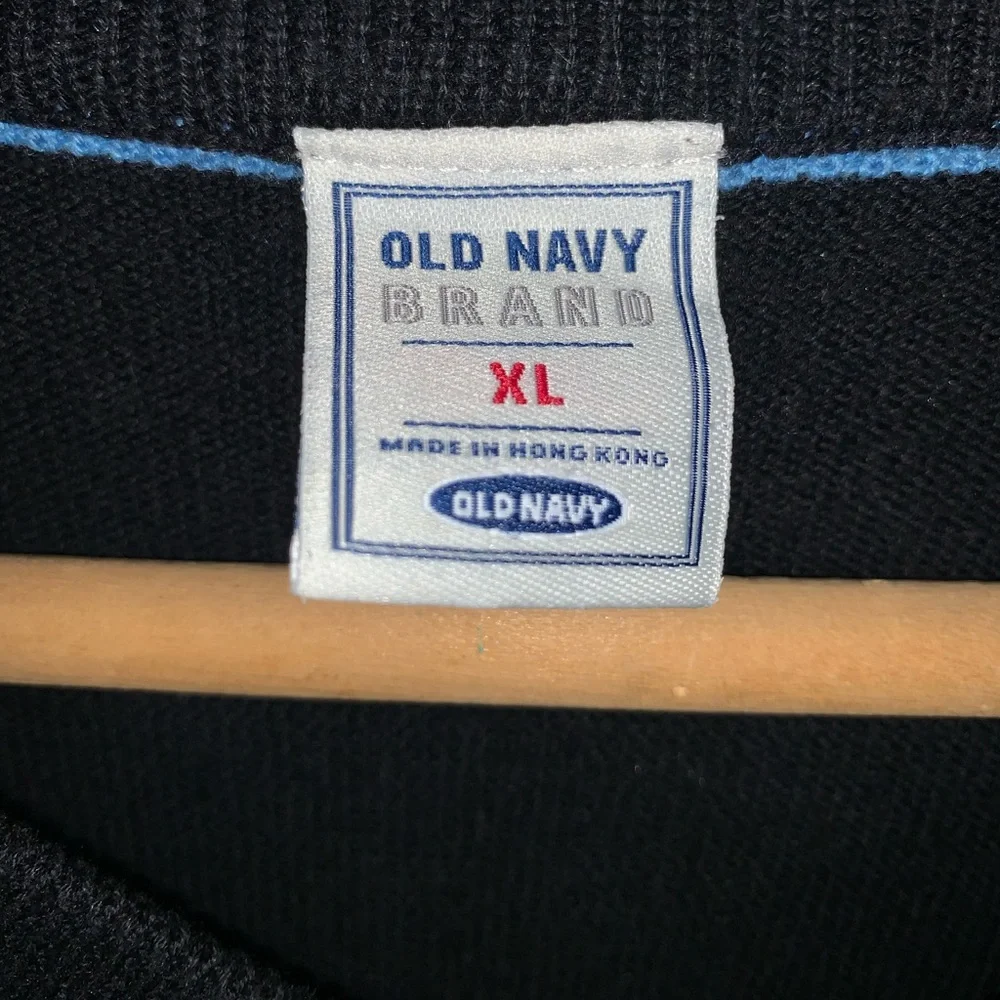 Vintage Y2K Old Navy Men’s V-Neck Sweater Size XL